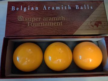 3 gele biljart ballen 61,5 mm Belgian Aramith Balls in doos beschikbaar voor biedingen
