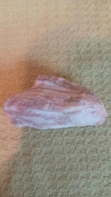 Rozenkwarts - 42 gram beschikbaar voor biedingen