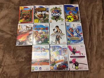 Wii controllers + veel accessoires & 11 spellen beschikbaar voor biedingen