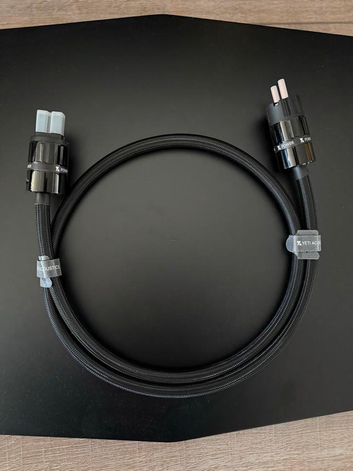 Yeti Origin Powercable, Audio, Tv en Foto, Audiokabels en Televisiekabels, Zo goed als nieuw, Overige kabels, Minder dan 2 meter