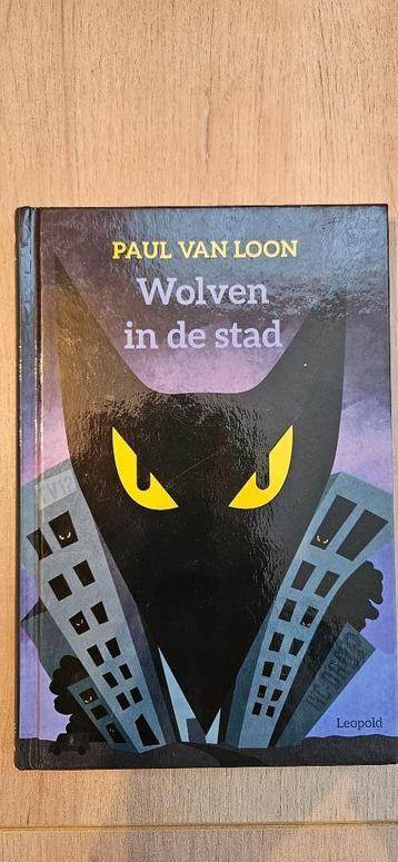 Wolven in de stad beschikbaar voor biedingen