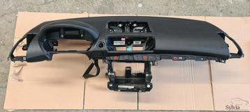 Dashboard BMW 1 serie E81 E82 E87 E88 met airbag 9158352 beschikbaar voor biedingen