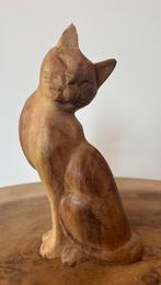 Suar-houten zittende sleeping cat - klein +/- 20cm hoog, Ophalen of Verzenden