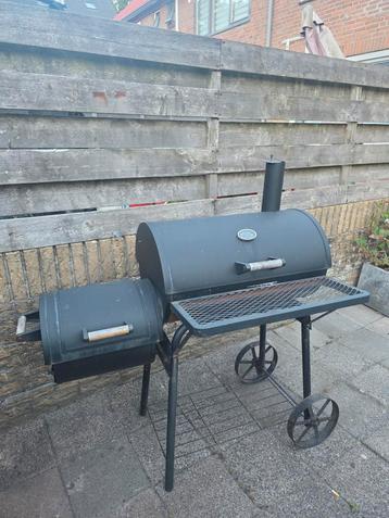 BBQ Smoker Grill - Houtskool beschikbaar voor biedingen
