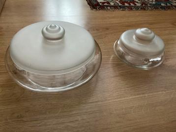 Koekschaal en bonbonniëre mat deksel J. Boon Leerdam beschikbaar voor biedingen
