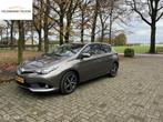 Toyota Auris 1.8 Hybrid Dynamic camera All in rijklaar, Auto's, Gebruikt, 4 cilinders, Start-stop-systeem, Bedrijf