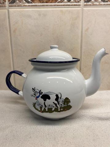 Emaille Theepot Koe Münder beschikbaar voor biedingen
