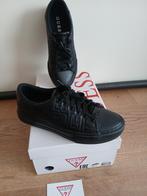 Guess sneakers (35), Ophalen, Zo goed als nieuw, Schoenen
