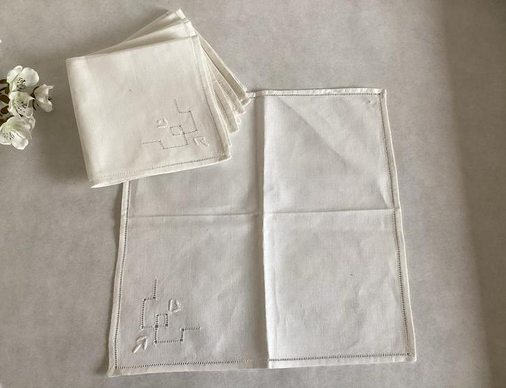 4 Vintage Witte Stoffen Servetten Set, Antiek en Kunst, Antiek | Kleden en Textiel, Ophalen of Verzenden