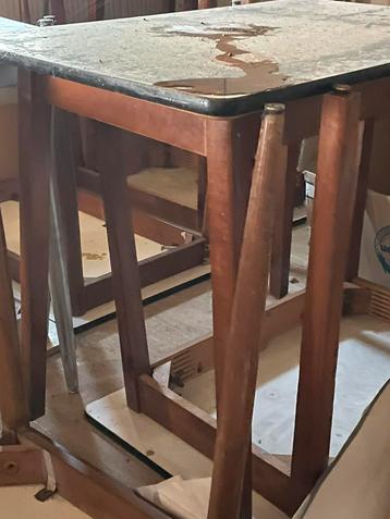 Retro tafels 1978 beschikbaar voor biedingen