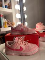 Nike dunk triple pink, Kleding | Dames, Schoenen, Ophalen of Verzenden, Roze, Zo goed als nieuw, Sneakers of Gympen