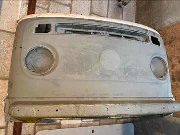 Volkswagen VW T2b voorzijde front neus roestvrij