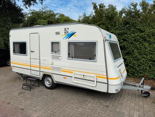 Knaus Sudwind 450 TU met Mover en Airco!, Caravans en Kamperen, Caravans, Particulier, tot en met 4, 1000 - 1250 kg, Rondzit, Knaus
