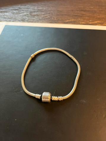 Pandora arband weggeef prijs beschikbaar voor biedingen
