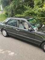 Zuinige Mercedes belastingvrij op lgp. Bj 1985 zgst, Auto's, 4 cilinders, Handgeschakeld, Grijs, Particulier