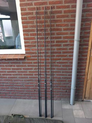3 Schitterende Fox 12ft Xtreme Karperhengels.  beschikbaar voor biedingen