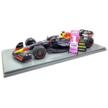 1/18 2022 Max Verstappen Red Bull RB18 Suzuka GP beschikbaar voor biedingen