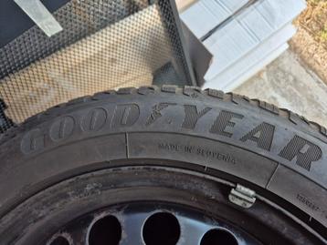 4 stuks Goodyear Ultragrip 205/55-R16 winterbanden Saab 93   beschikbaar voor biedingen