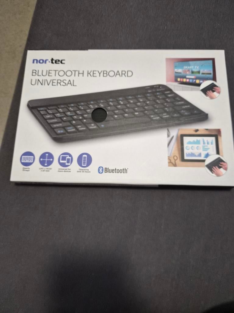 Bluetooth Keyboard - Universeel - Nieuwstaat, Ophalen of Verzenden, Zo goed als nieuw, Draadloos, Qwerty