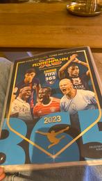 Voetbalplaatjes boek, Ophalen of Verzenden, Zo goed als nieuw, Meerdere plaatjes