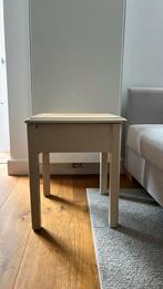 Vintage bijzettafeltje met verborgen opbergruimte, Huis en Inrichting, Tafels | Bijzettafels, Ophalen, Minder dan 55 cm, Zo goed als nieuw