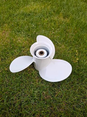 Schroef propeller 9 1/4x 9 3/4J Nieuw beschikbaar voor biedingen