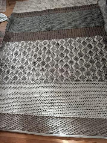 Wollen kleed 160x234 cm beschikbaar voor biedingen