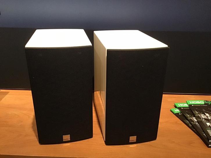 DALI RUBICON 2 wit met garantie, Audio, Tv en Foto, Luidsprekers, Zo goed als nieuw, Front, Rear of Stereo speakers, 120 watt of meer