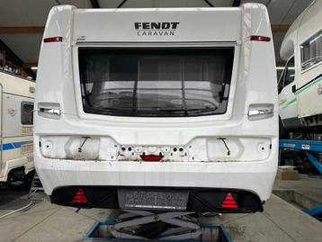 Caravan Fendt (nieuwe modellen) bumper met schade beschikbaar voor biedingen