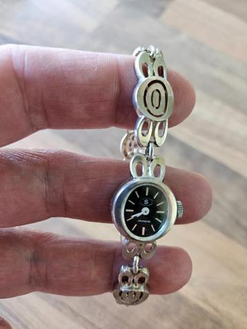 zilverkleurig opwind horloge met leuke schakels 18 cm beschikbaar voor biedingen