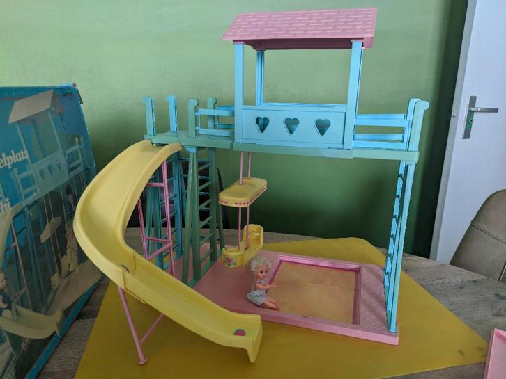 speelgoedspeeltuin poppen zoals barbie, Kinderen en Baby's, Speelgoed | Poppen, Gebruikt, Overige typen, Ophalen of Verzenden