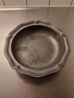 Tinnen schaal met decoratieve rand, Antiek en Kunst, Ophalen of Verzenden