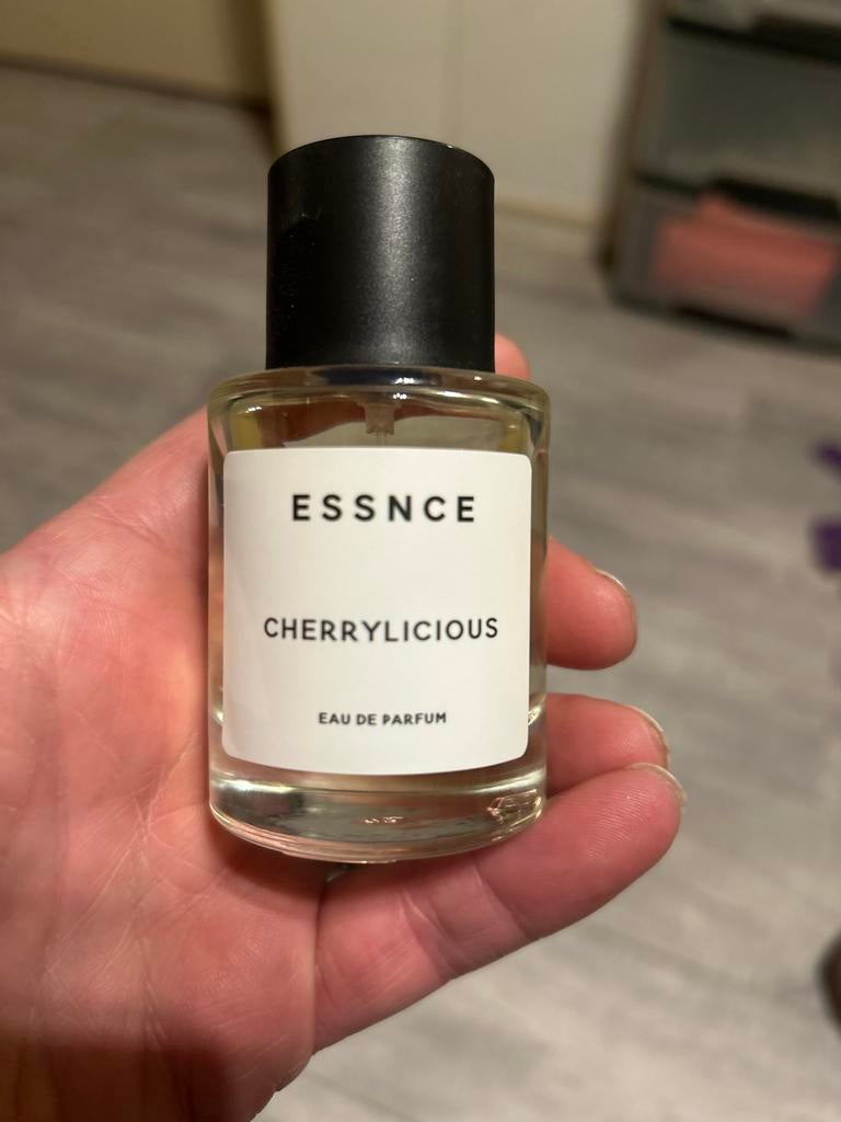 Essence eau de parfum, Ophalen of Verzenden, Miniatuur