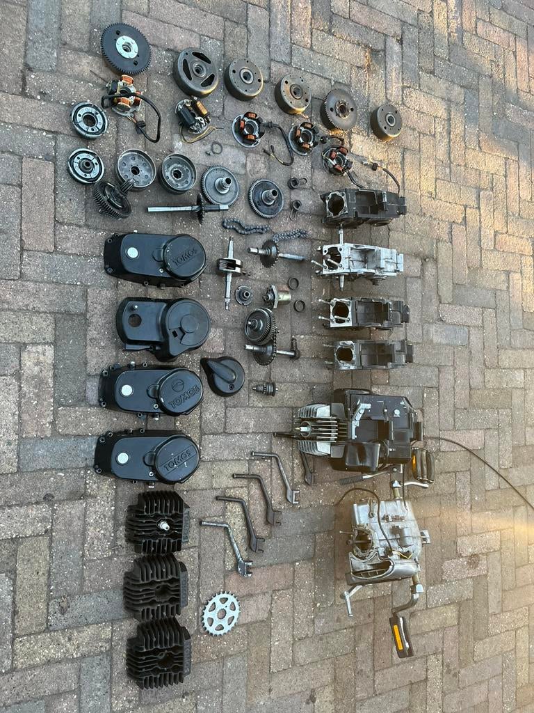 Grote partij tomos motordelen, Ophalen of Verzenden, Zo goed als nieuw, Overige modellen