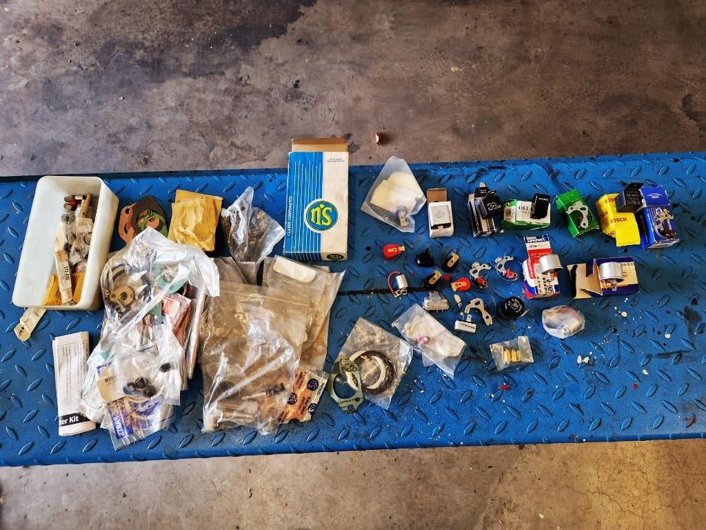 MGB, Laatste restjes van bv Ontsteking en Caburateur. MG B, Gebruikt, Voor, Ophalen of Verzenden, Bumper