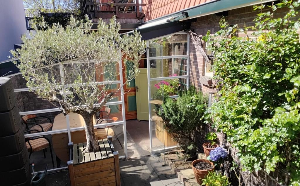 Waarom in de drukke stad blijven wonen?, Amsterdam