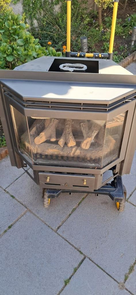 Gebruikte gaskachel met houtblokken, Ophalen of Verzenden, Gebruikt, Vrijstaande haard, Gashaard