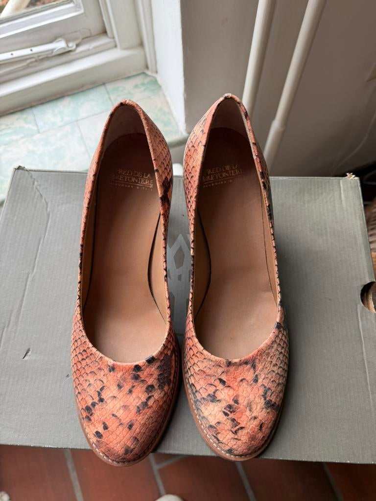 Fred de la Bretoniere hakken maat 39, Ophalen of Verzenden, Zo goed als nieuw, Zwart