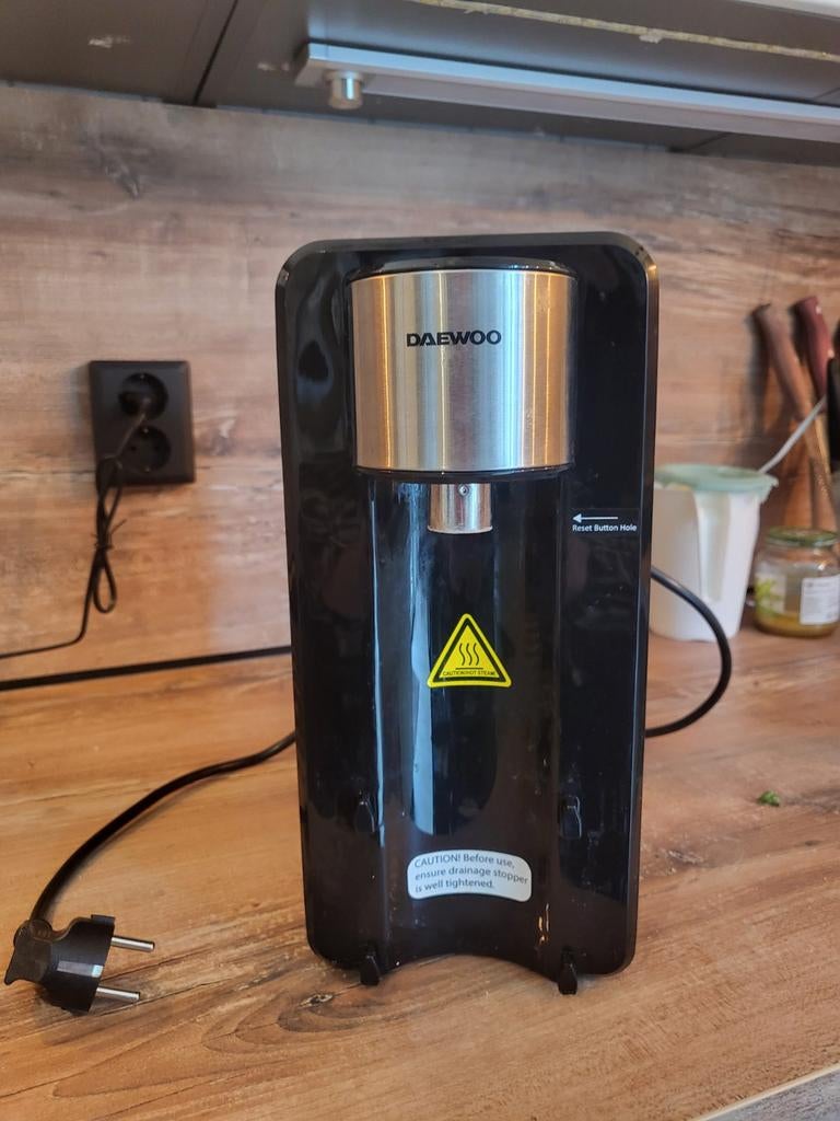 Heet water dispenser merk daewoo, Ophalen, Zo goed als nieuw, Overige merken