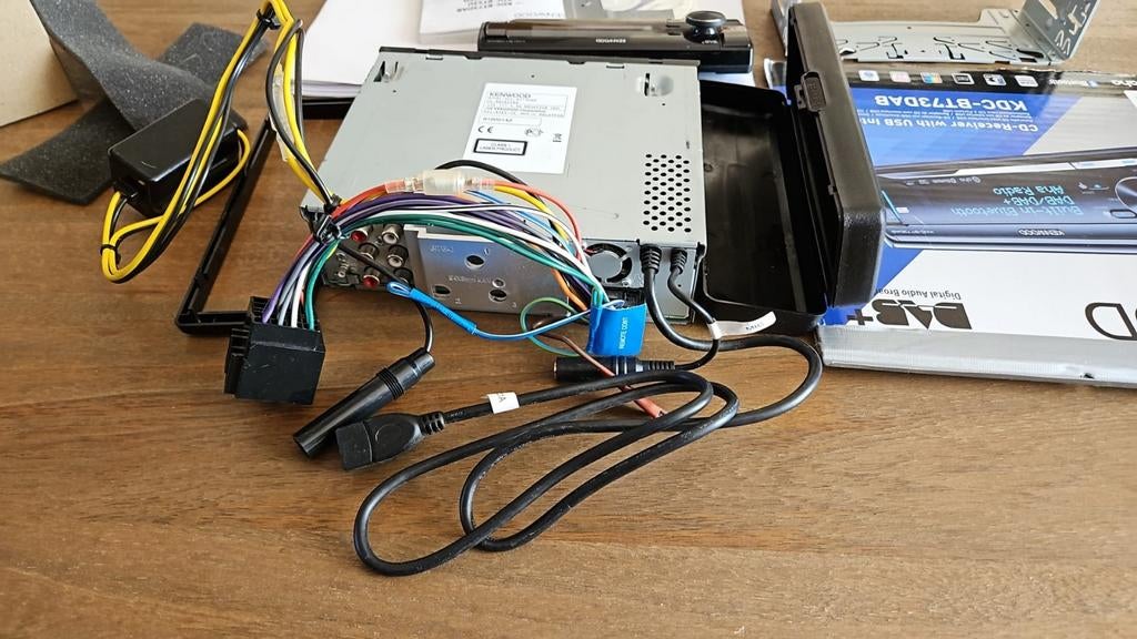 Kenwood Bluetooth autoradio, Ophalen