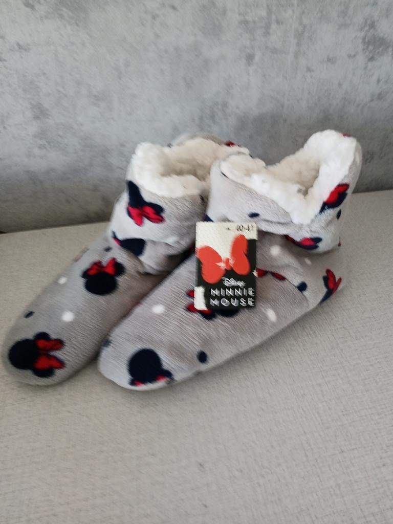 Nieuwe Minnie Mouse pantoffels maat 40-41, Kleding | Dames, Minnie Mouse, Nieuw, Ophalen of Verzenden, Pantoffels of Sloffen