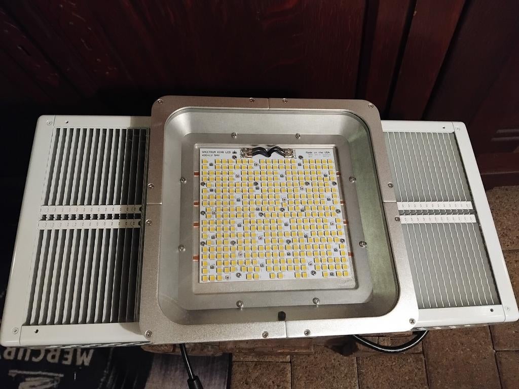 Nieuwe professionele LED kweeklamp Spectrum King, Tuin en Terras, Kweekspullen, Ophalen of Verzenden, Nieuw, Kweeklamp