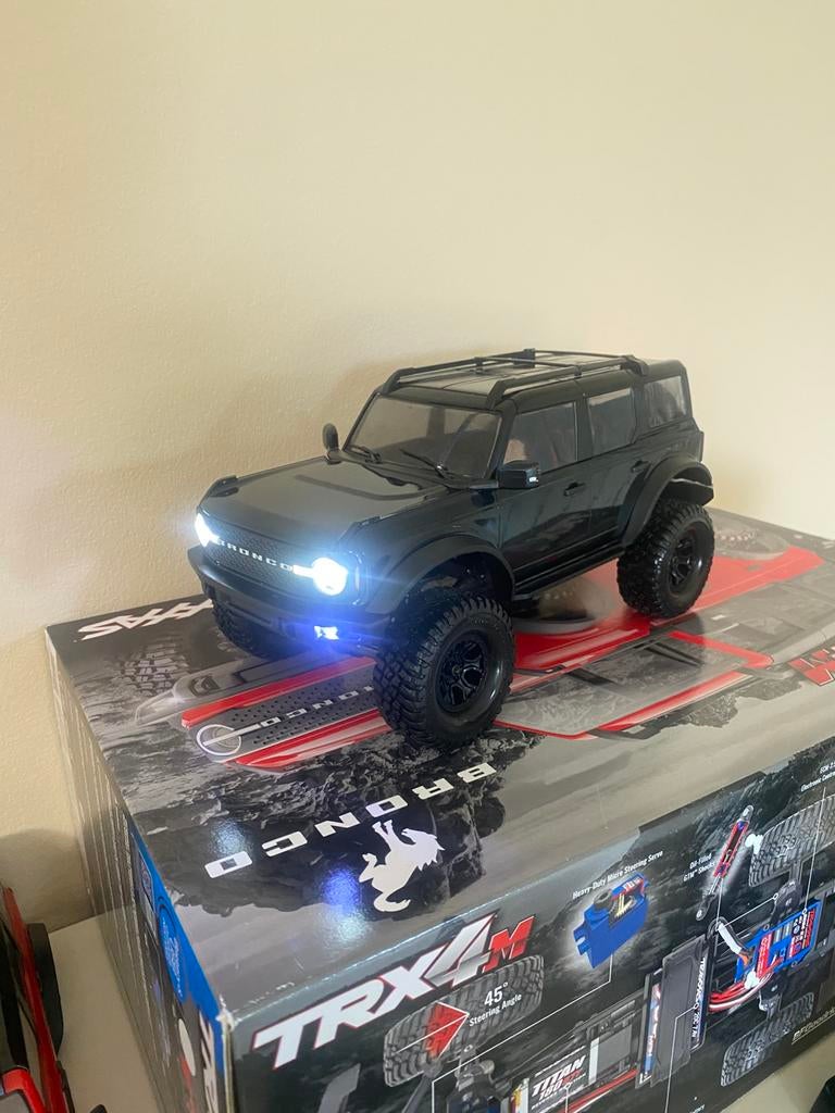 Traxxas TRX-4M Ford Bronco + extra body + verlichting RTR, Hobby en Vrije tijd, Modelbouw | Radiografisch | Auto's, Zo goed als nieuw