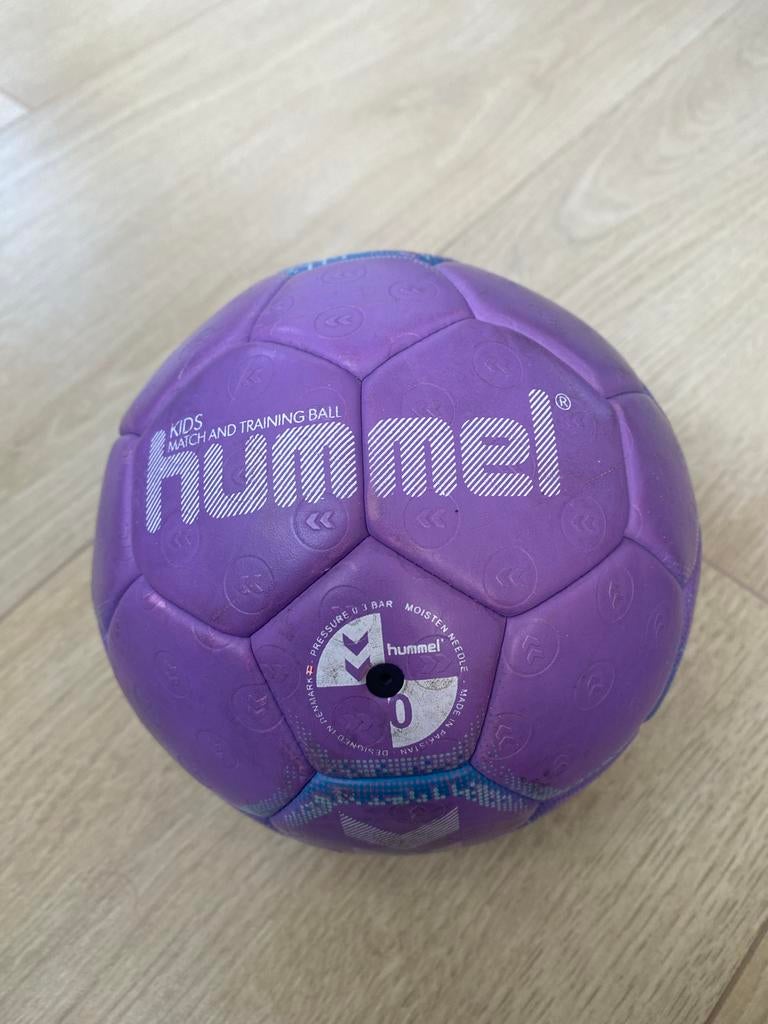 Hummel Handbal Kids Match & Training Bal - Maat 0 Paars, Sport en Fitness, Handbal, Ophalen of Verzenden, Gebruikt, Bal