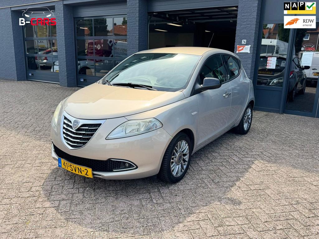 Lancia Ypsilon 0.9 TwinAir Silver Plus 5DRS|Airco, Auto's, Lancia, Voorwielaandrijving, Euro 5, 86 pk, Gebruikt