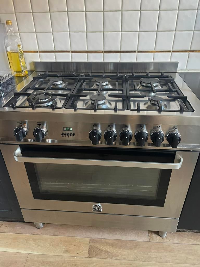Bertazzoni la germania gasfornuis, Witgoed en Apparatuur, Fornuizen, Zo goed als nieuw, Vrijstaand, Gas, 5 kookzones of meer, 90 tot 95 cm