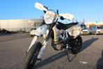 Husqvarna 701 SM Supermoto 2020 A2 - Bomvol Opties!, Motoren, Motoren | Husqvarna, 700 cc, Particulier, Meer dan 35 kW, Minimaal motorrijbewijs A2