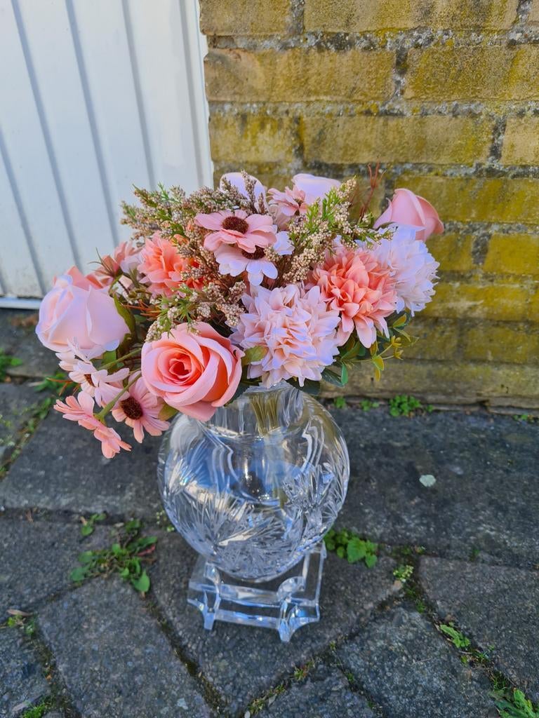 Te koop echte kristaal vaas met kunst bliemen, Huis en Inrichting, Overige kleuren, Ophalen of Verzenden, Minder dan 50 cm, Glas