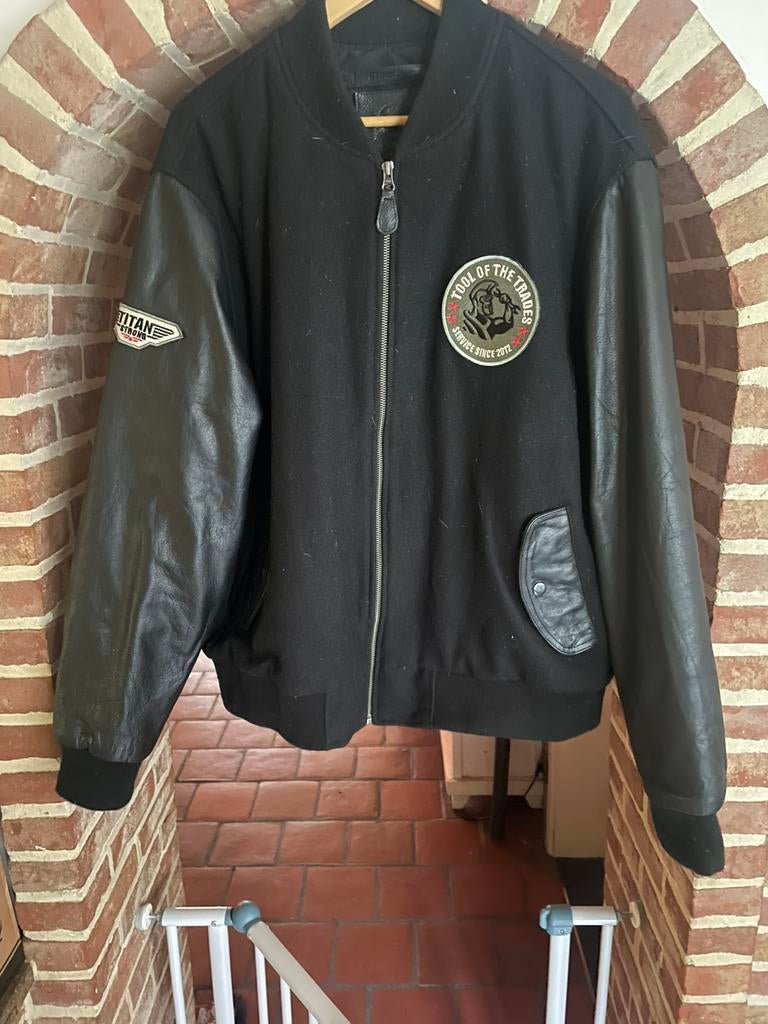 Varsity echt lederen mouwen!!!!!, Ophalen of Verzenden, Nieuw, Maat 56/58 (XL), Zwart