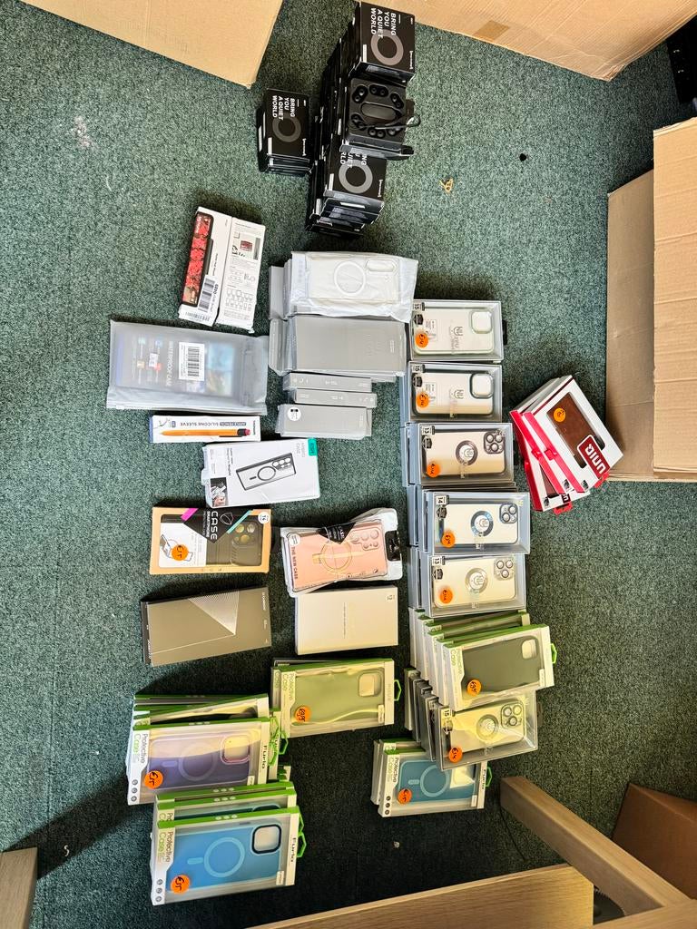 Partij van 80+ Nieuwe Telefoonhoesjes en Accessoires, Ophalen of Verzenden, Nieuw, IPhone 13, Hoesje of Tasje